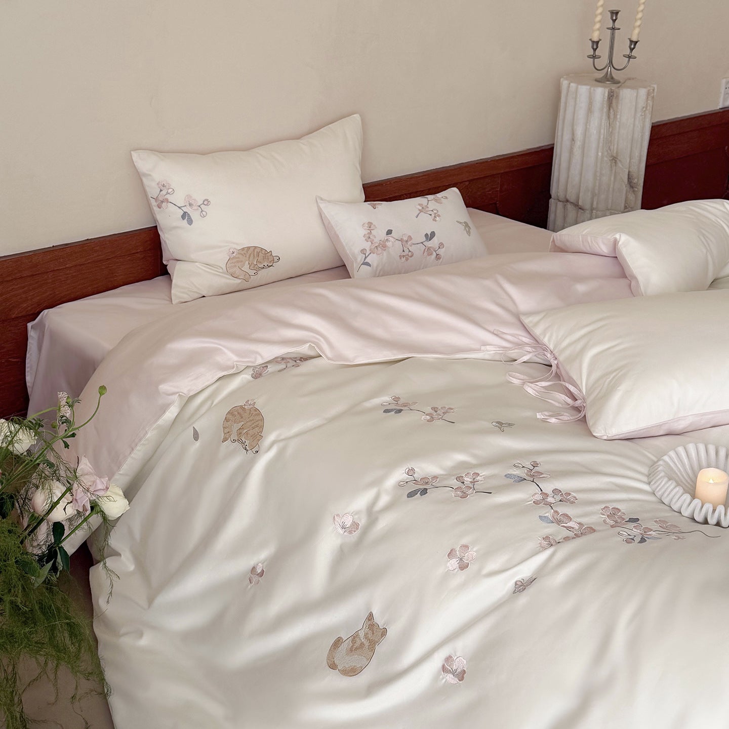 Floral Embroidery Cotton Bed Linen Set with Duvet Cover and Pillowcases