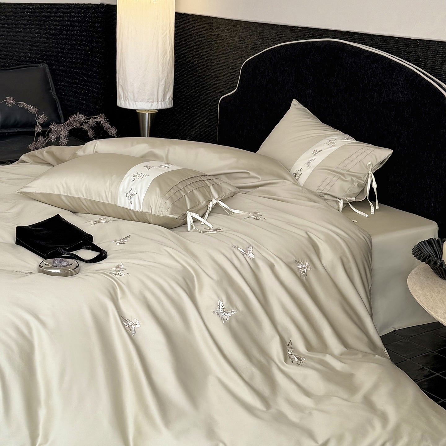 Floral Embroidery Cotton Bed Linen Set with Duvet Cover and Pillowcases