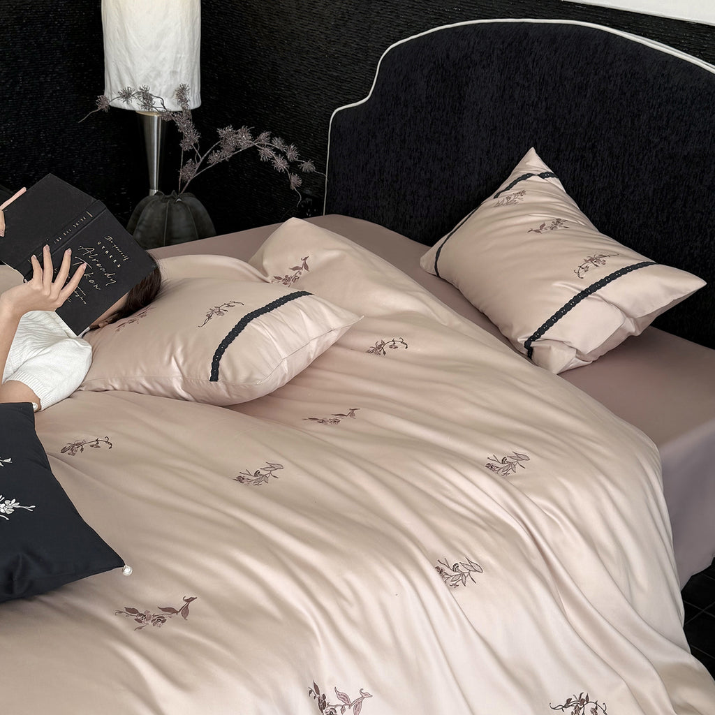 Floral Embroidery Cotton Bed Linen Set with Duvet Cover and Pillowcases