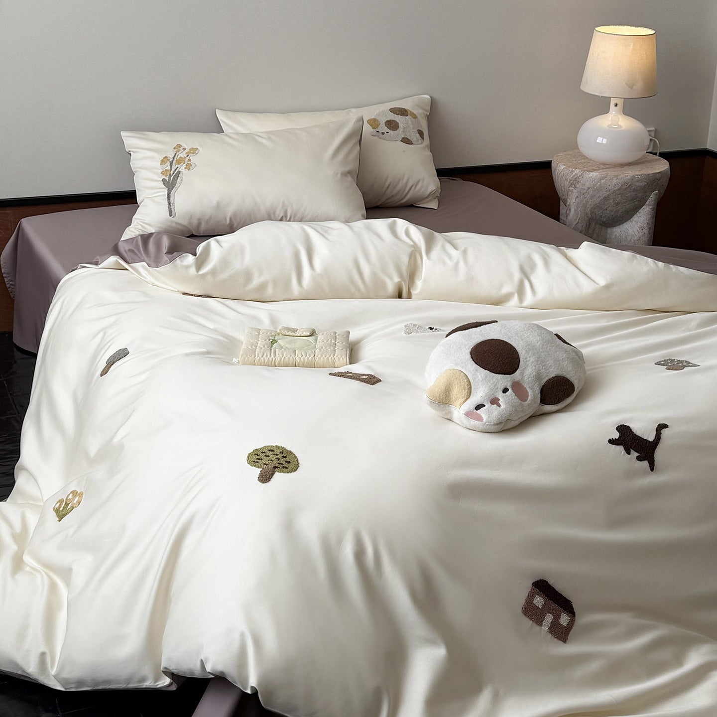Floral Embroidery Cotton Bed Linen Set with Duvet Cover and Pillowcases